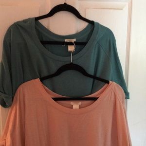 2 short sleeve shirts